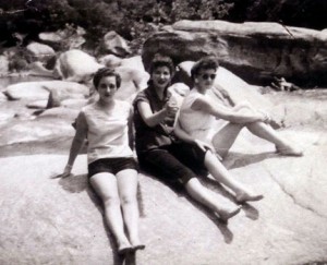 Barbara Haynes, Peggy Chaney, Loretta Chaney